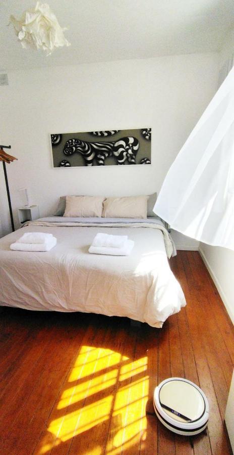 Вилла House With Large Terrace, Jacuzzi And Gated Parking For One Car Монтевидео Экстерьер фото